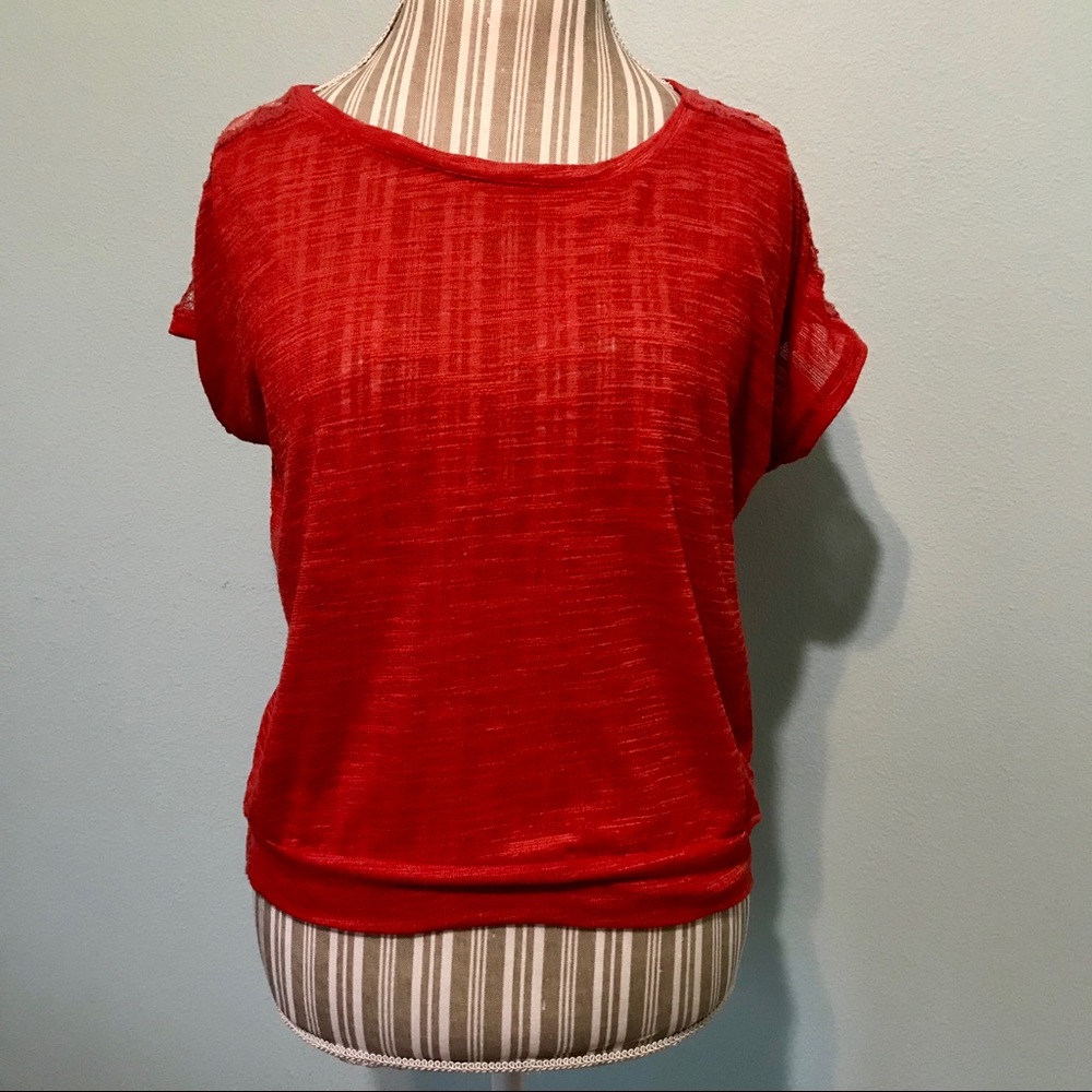 Red Sleeveless Top With Lace Detail Size Large